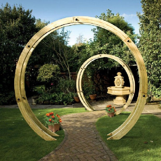 Grange Freestanding Flower Circle Pergola