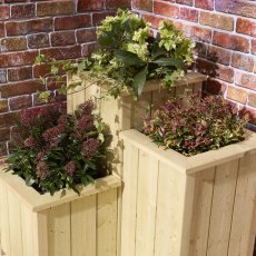 Rowlinson Garden Products 2 x 2 Rowlinson Signature Heritage 3 Tier Corner Planter (0.8m x 0.8m)