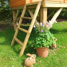 6x6 Shire Stork Playhouse inc platform - close up of steps