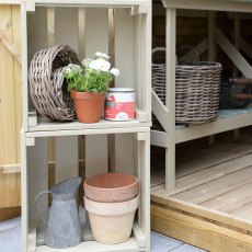 Thorndown Wood Paint 2.5 Litres - Cow Parsley White - Painted on wooden frame