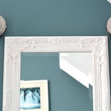 Thorndown Wood Paint - Swan White - Painted on a mirror frame
