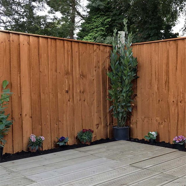 3ft High Mercia Vertical Feather Edge Flat Top Fence Panel - Pressure Treated - insitu